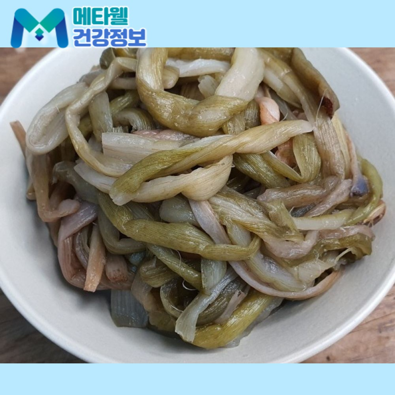 토란대 손질, 맨손으로 벗기면 왜 가려울까요