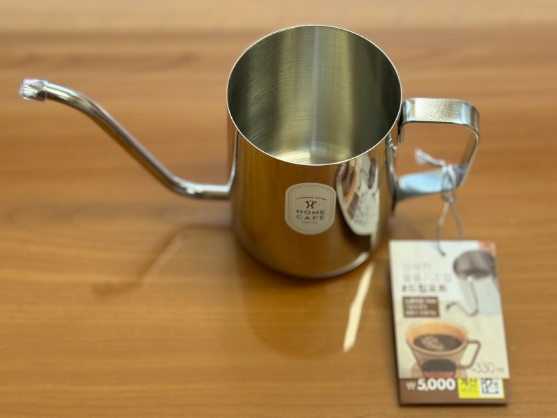 다이소▶ 커피 드립 포트 주전자 330ml ☕ (품번 : 1024135) 5,000원