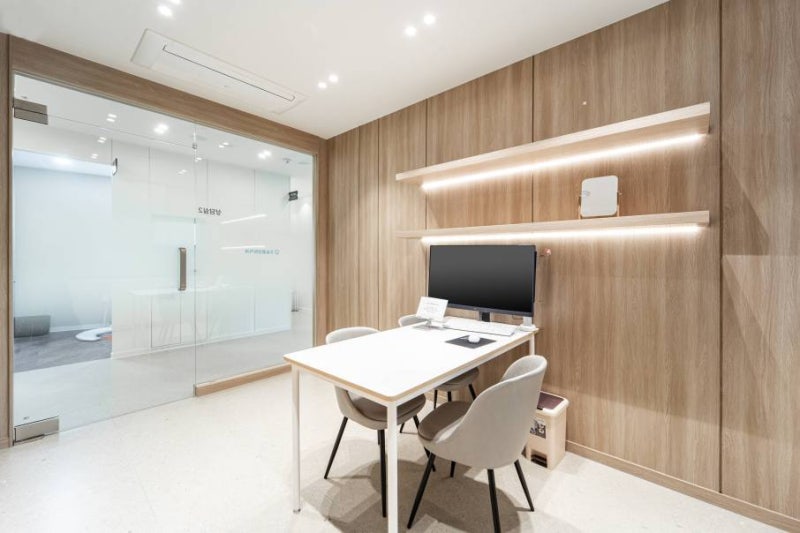 회복이 걱정되면 서면역치과 임플란트 식립 후 양치질 시작 시기와 관리법을 꼭 확인해요
