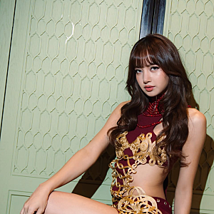 블랙핑크 리사, 이번엔 엉덩이까지 드러냈다? 요즘 자주 보이는 ‘치골 패션’ 뭐길래