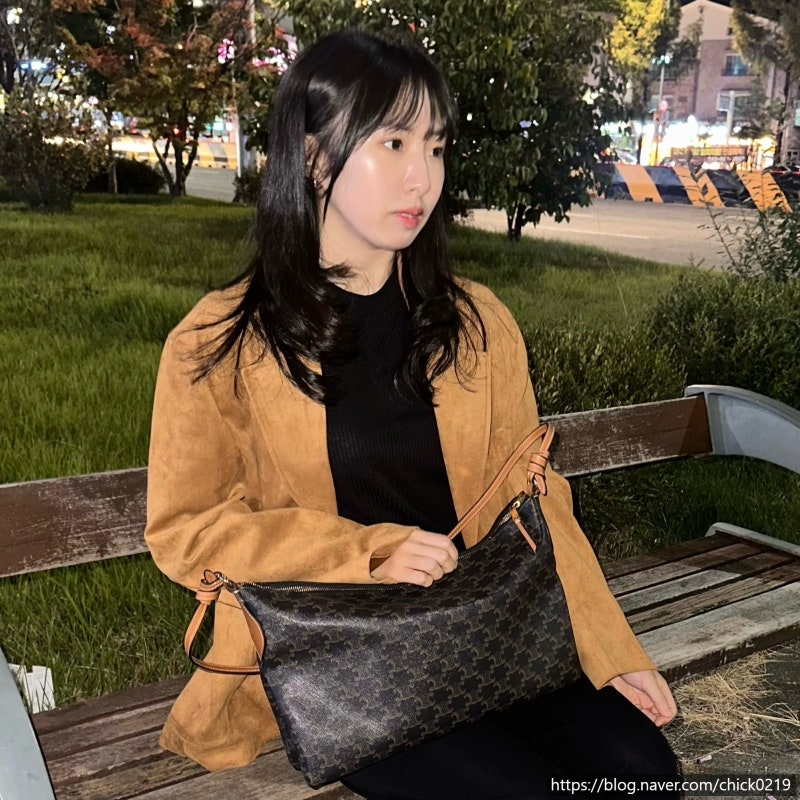 スジの東京旅行バッグ、セリーヌ デュオバッグの実際の収納力と着用レビュー