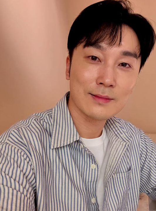 “킬러들의 쇼핑몰에서 눈에 확 들어오더니” 로또 1등도 출근합니다 서현우 프로필 나이 필....