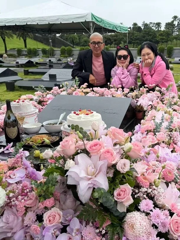 구준엽, 故 서희원 생일에 묘소 찾았다…수척한 모습 포착 ‘여전히 아내 곁 지켜’ 처가 식....