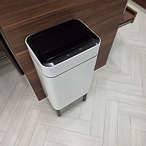 신혼부부 휴지통 추천 미엘루 자동 센서 휴지통 20L 시그니처 내돈내산 . 대용량 사지마세요!