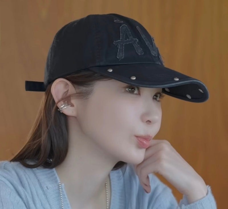 강민경 브랜드 '아비에무아 모자' 품절 대란! 진짜 얼굴 소멸 핏일까?