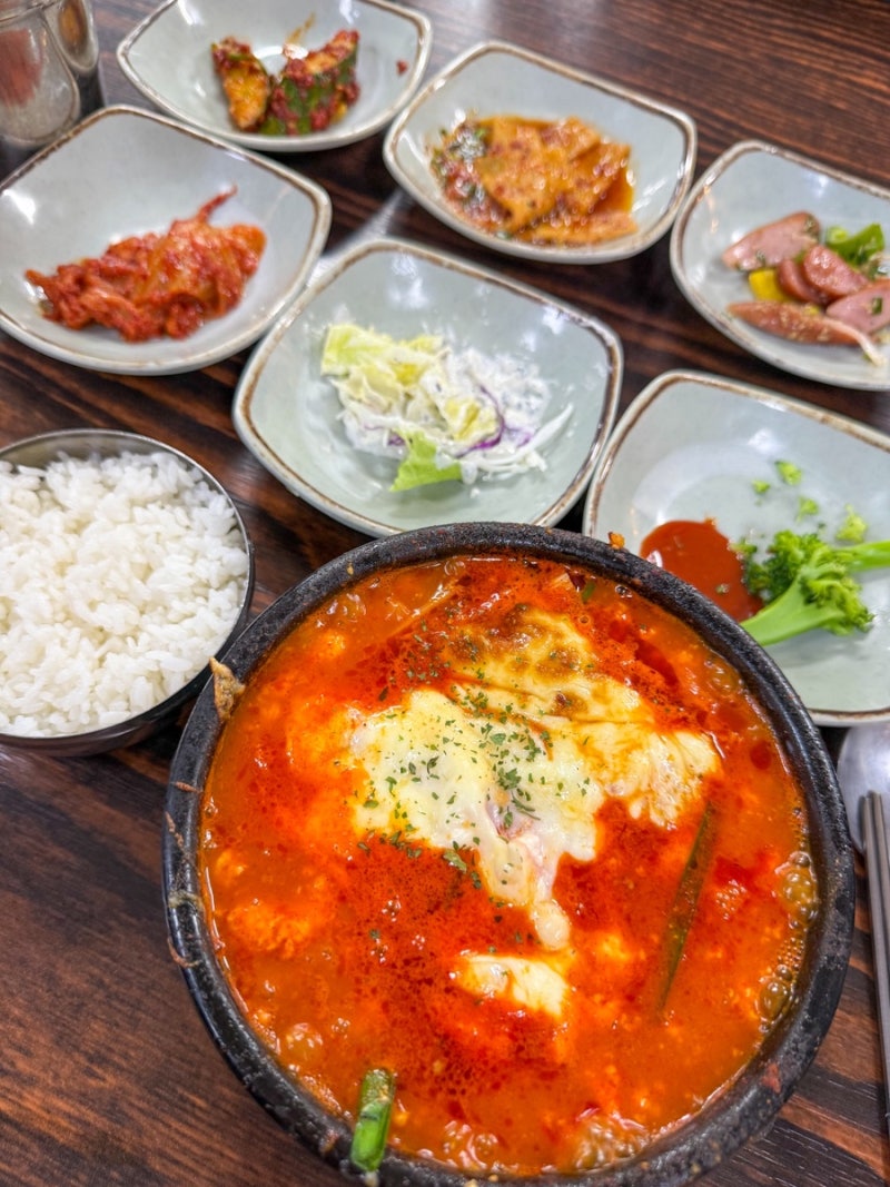강릉 대표 순두부짬뽕 맛집 휴일 피크타임 웨이팅 정보 ｜ 최일순순두부