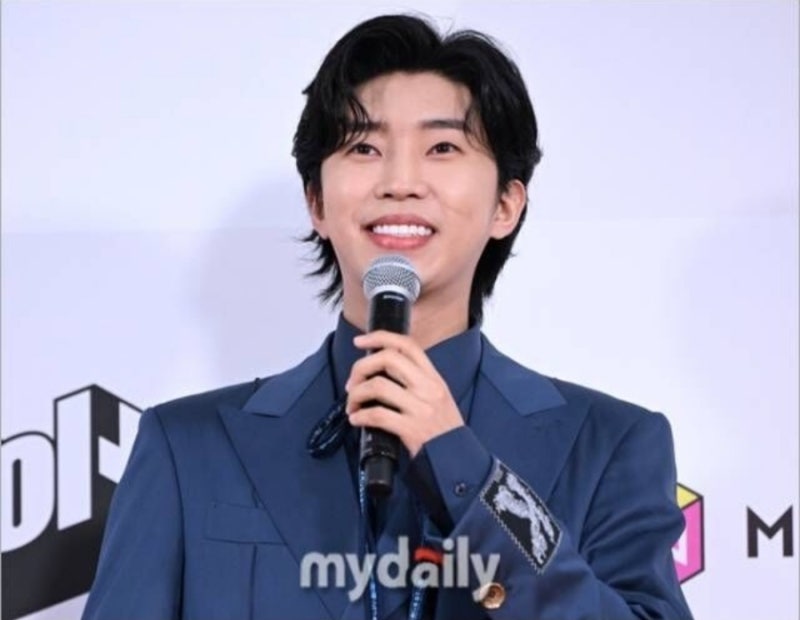 임영웅 , 아이돌차트 평점랭킹 288주 연속 1위…이번 주도 '원톱 인기'