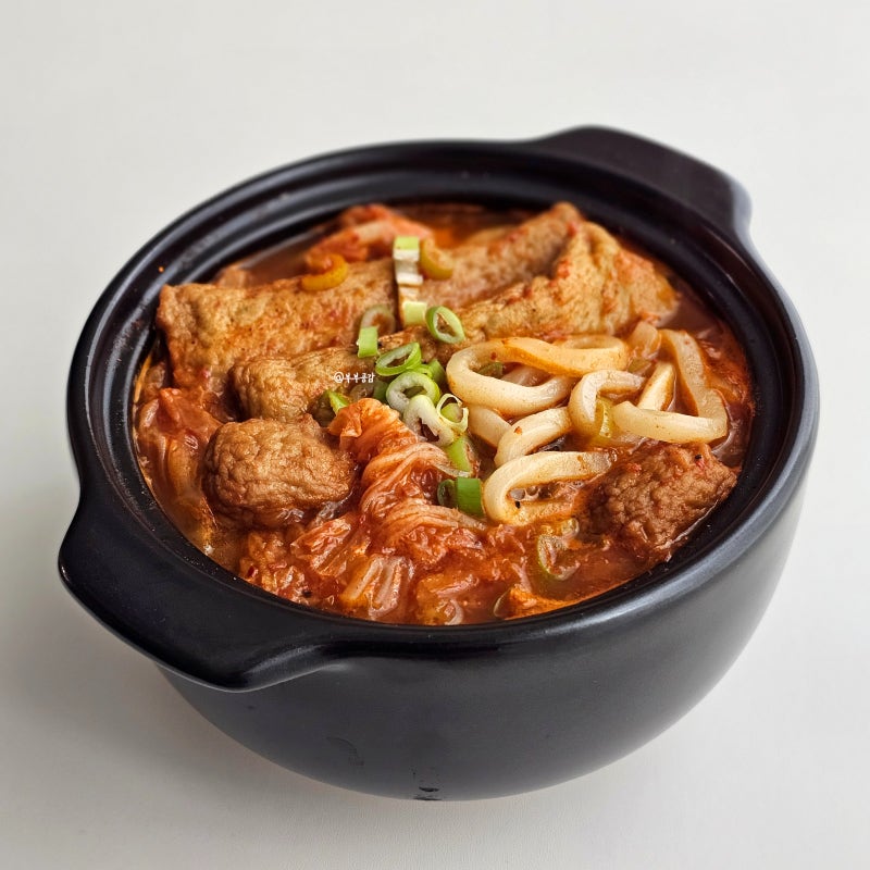 투다리 보다 더 맛있는 김치우동 레시피 쯔유 김치어묵우동 만들기