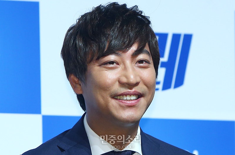 '연기 장인' 오만석 프로필 및 근황 ｜ 연극·뮤지컬·드라마·영화·라디오스타