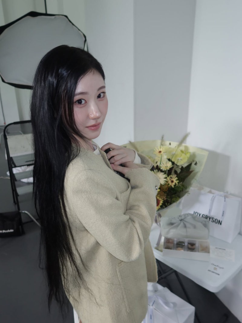 이번 가을 겨울 코디는 있지 채령 인스타 조이그라이슨 화보 패션으로