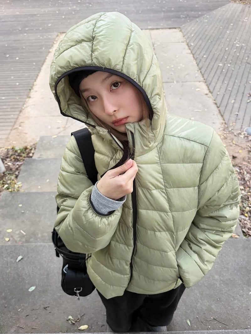 경량패딩에 비니 하나! 레드벨벳 슬기 인스타 가을 사복 코디
