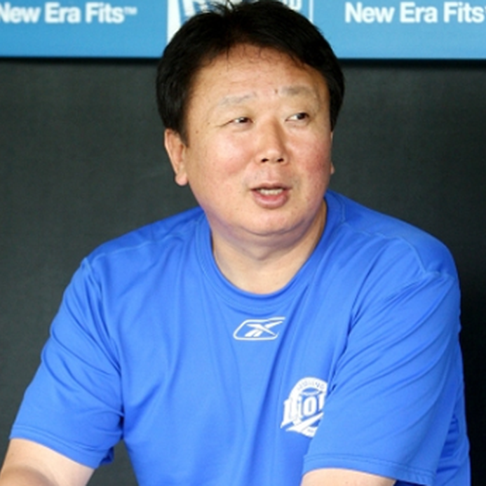 "한화 차기 감독으로 류지현 말고 선동열은 어떤가요?" 삼성 투수왕국 보면 투수 하나는 잘 ....