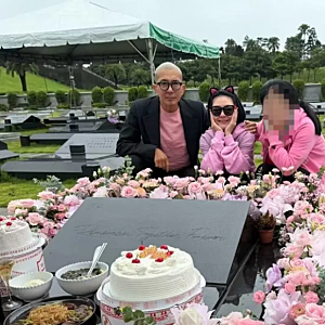 구준엽, 故서희원 48번째 생일에도 그 자리에ㅠㅠ 분홍 꽃으로 둘러싼 묘소, 처가 식구들과 ....