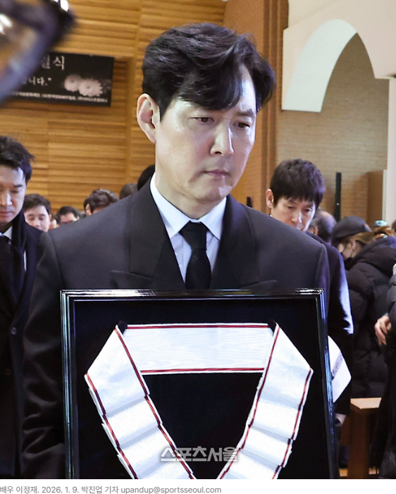 “더 좋은 직업 택하길” 바라던 아버지…이정재, 소속사도 모르게 부친상, 임세령과의 관계....