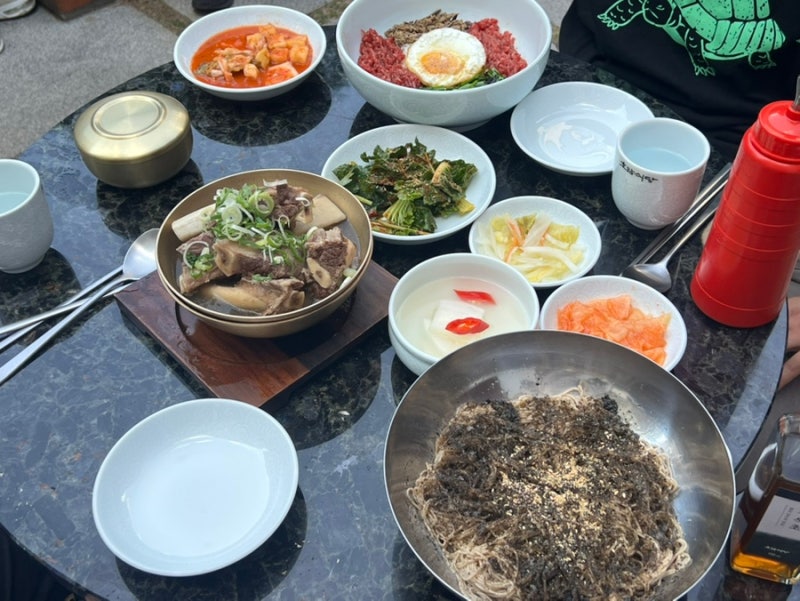 대구 중앙로 종로 한식 맛집 분위기가 끝내주는 한옥 맛집 호암식당 주차 아기의자