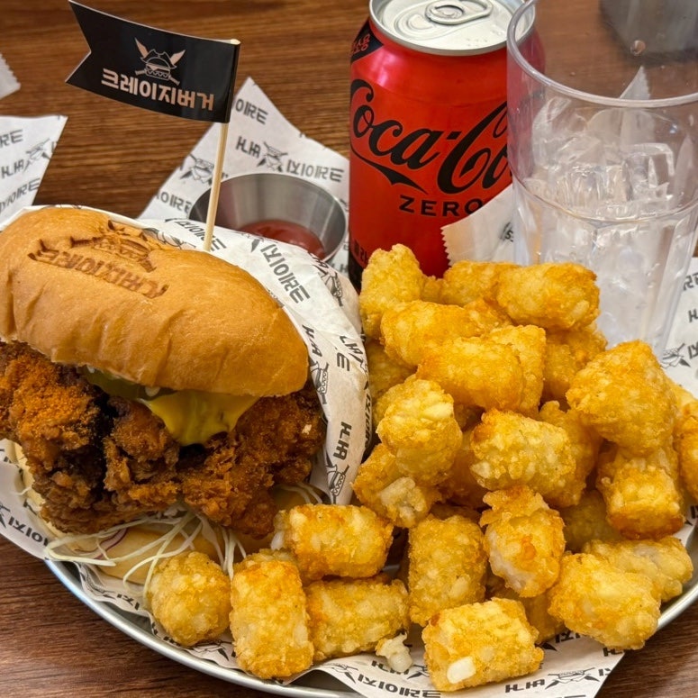 [인계동 수제버거 맛집] 미국 로컬 맛 느껴지는 크레이지버거 솔직 후기