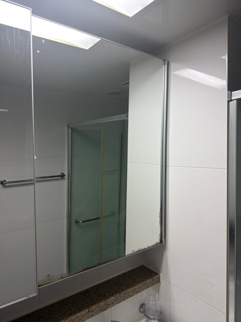 안양 욕실장 수납장 거울 변색 부식 교체