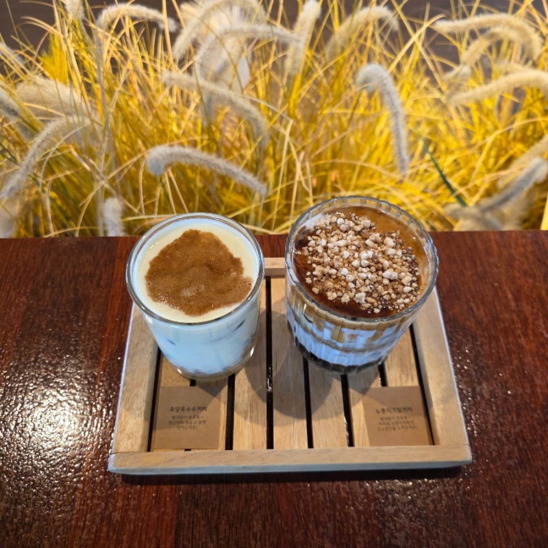 속초 옥수수커피 맛집 초당커피정미소 속초점｜옥수수커피 정미소 크로플 후기