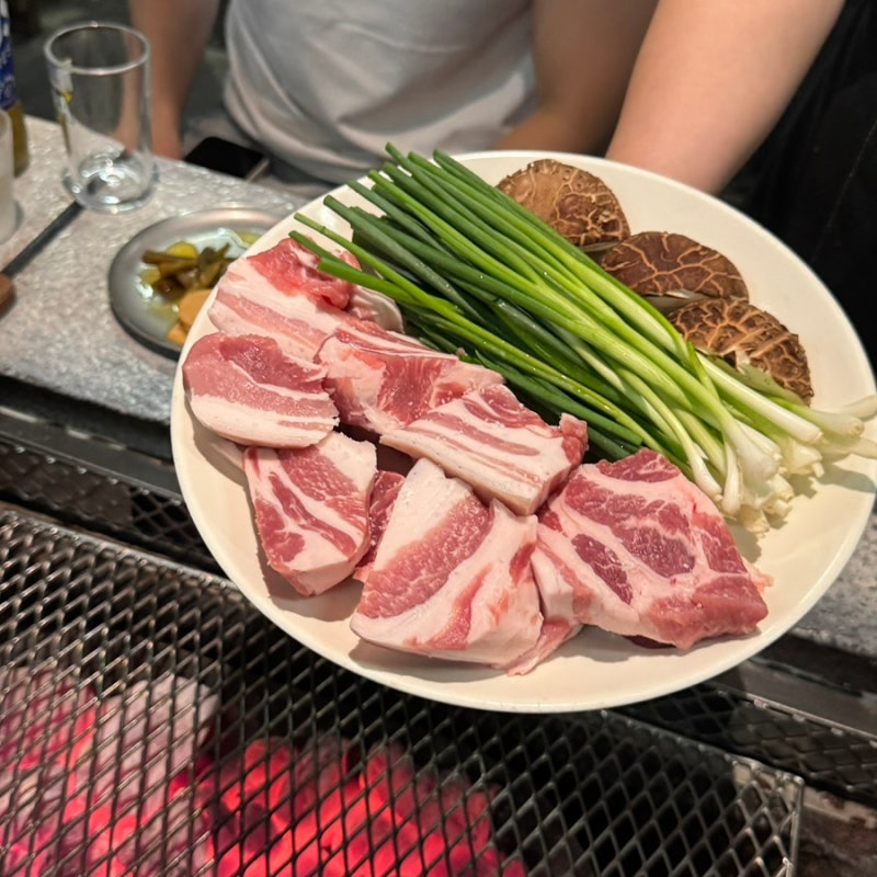 마곡 흑돼지 소금구이 맛집 평일 주말 임산부 프리패스 후기 :: 산청숯불가든 마곡점