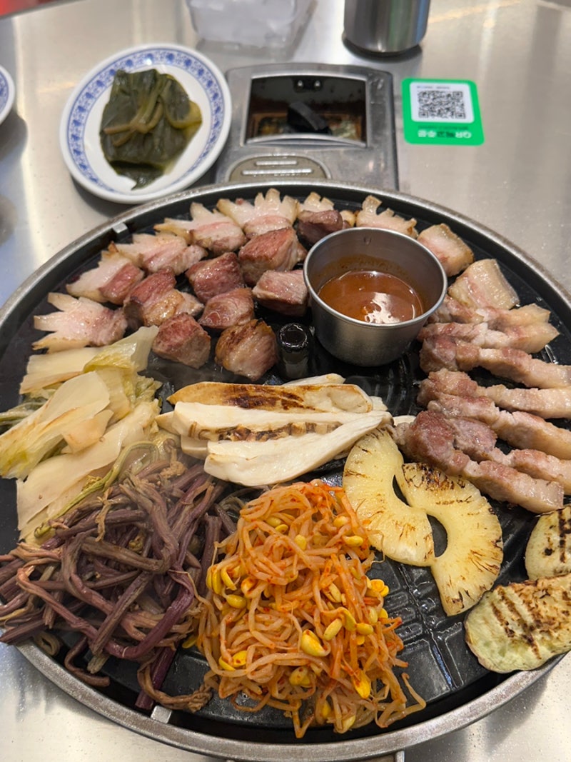함덕 해수욕장 흑돼지 맛집 ‘제주함덕흑돼지 왕표고기’ 재방문 솔직 후기