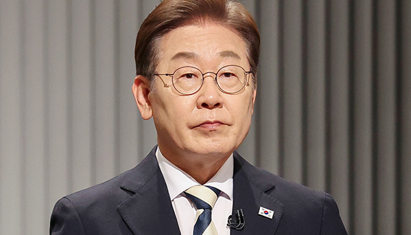 연봉 8천 넘는 직장인들 진짜 어쩌나.. 국민연금 앞으로 얼마까지 떼갈지 계산해 보니 아찔하....