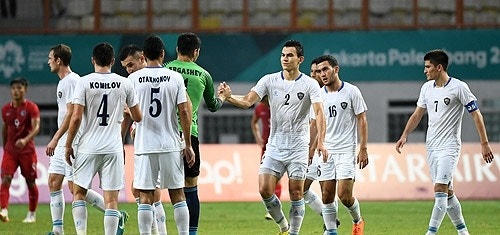 한국 우즈벡 완파했는데 그라운드 분위기 싸늘, 황인범 눈물에 은퇴설까지