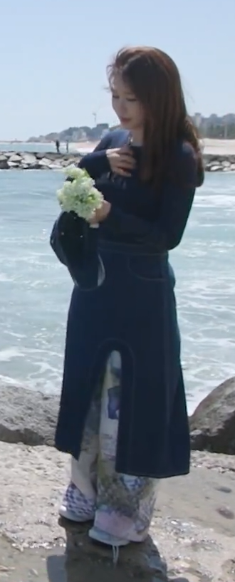 유인나 ‘도깨비 10주년 여행’에서 입은 옷 어디꺼야? 사복 패션 정리