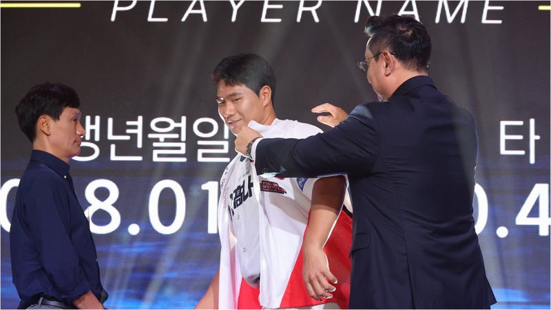 KIA, '즉시전력감' 이호민에 1억 더 얹은 파격 계약: 왜? (2027 드래프트 분석)