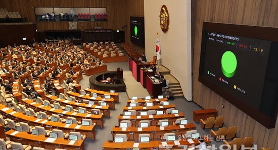 도장 한 번 안 찍은 삼성전자를 교섭장으로 부른 삼바 노조, 노란봉투법이 뭐길래