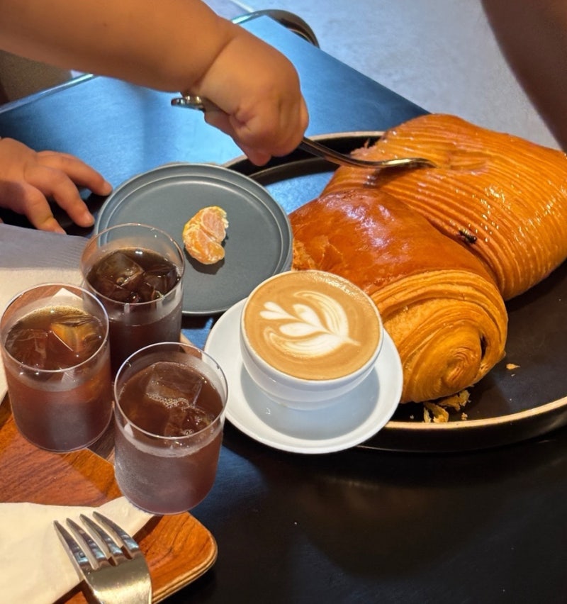 부산 커피맛집 모모스커피 온천장 본점 주말방문 웨이팅 정보 빵나오는시간