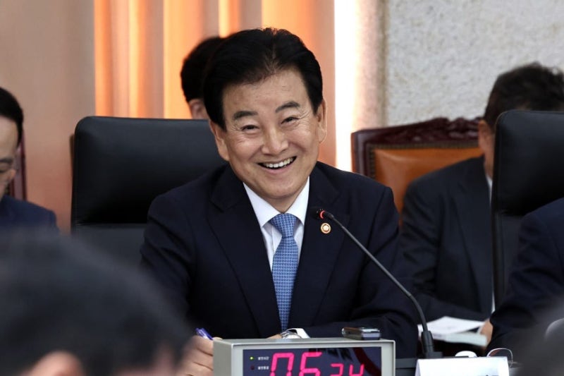 기사댓글로 본 민심, 통일부장관 정동영은 북한대변인