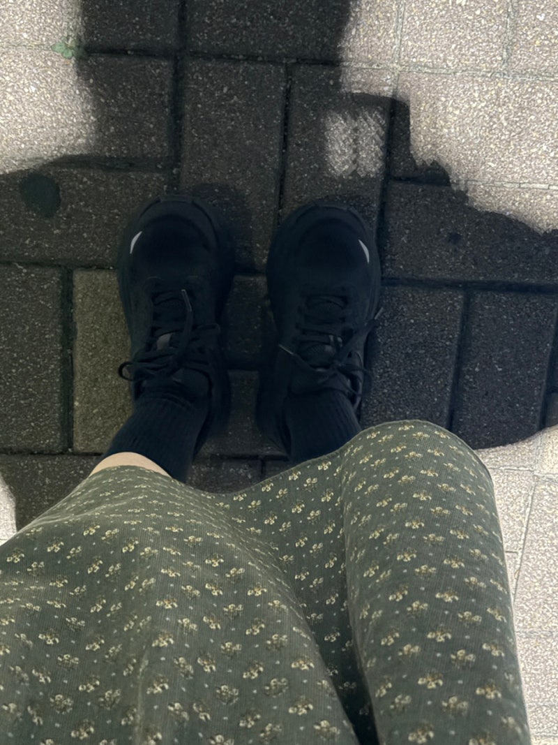 [호카]본디 9 블랙 - 와이드 임산부 운동화