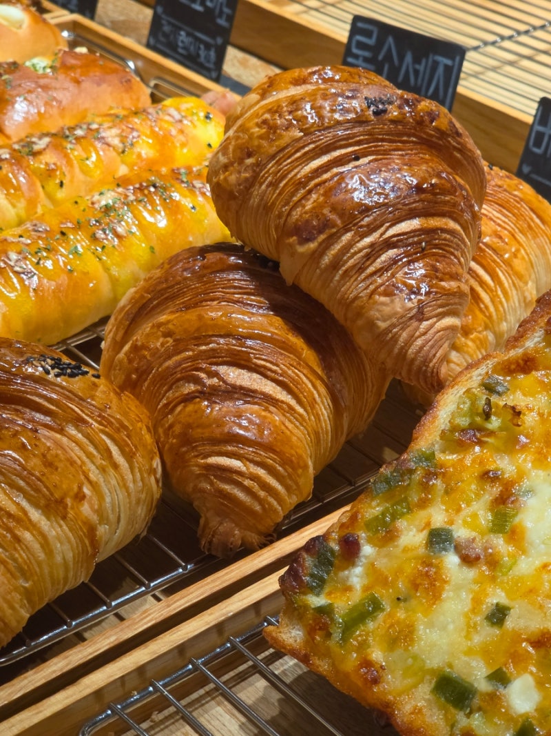 파주 심야카페 기찻길이 매력적인 온더레일 문산 맛집 카페