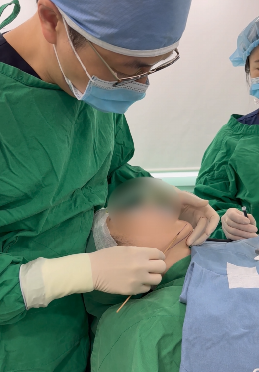 양악수술이 꼭 필요할까? 긴턱 사각턱 투컷수술 윤곽전후 후기