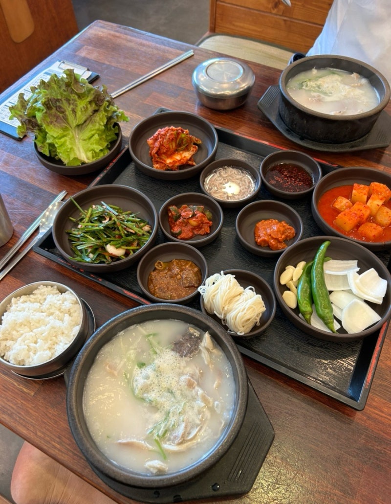 [창원맛집] 넓은 주차장 보유 깔끔 그 자체 , 창원 북면 맛집 돼지국밥 명인돼지국밥 !