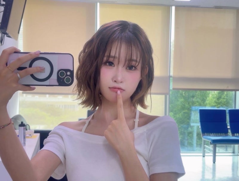 “대체 누구세요?” 17세에 트로트·배우·부국제 MC까지 맡은 김다현의 정체