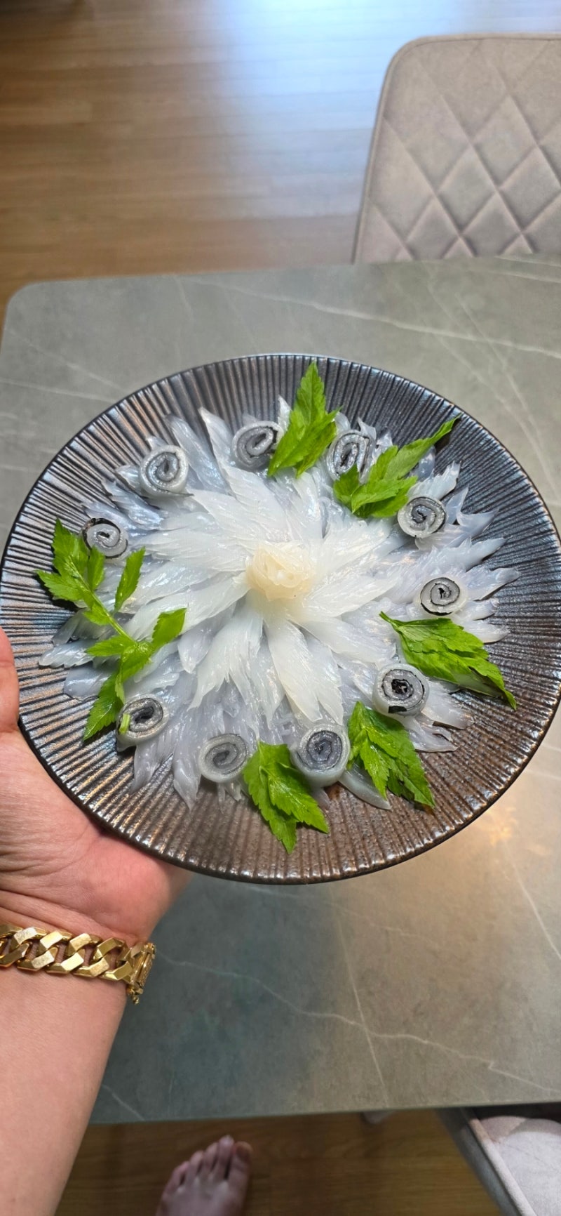 무늬오징어 회썰기/ 무늬오징어 숙회/ 제철 맛나는 요리 레시피.