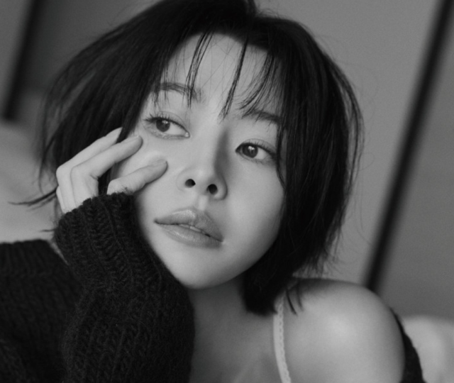 권나라 비율 이 정도였어? 9등신 넘어 10등신 소리 나오는 이유…프로필까지