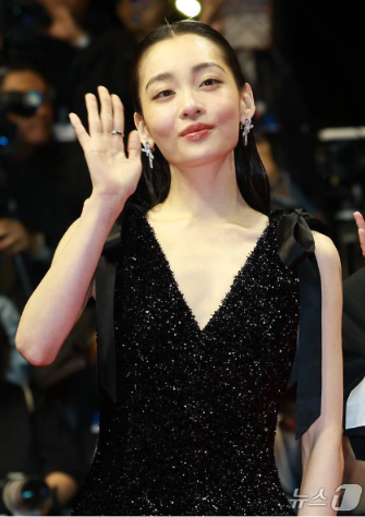 '파친코' 선자 맞아? 샤넬입은 김민하 분위기 달라졌네