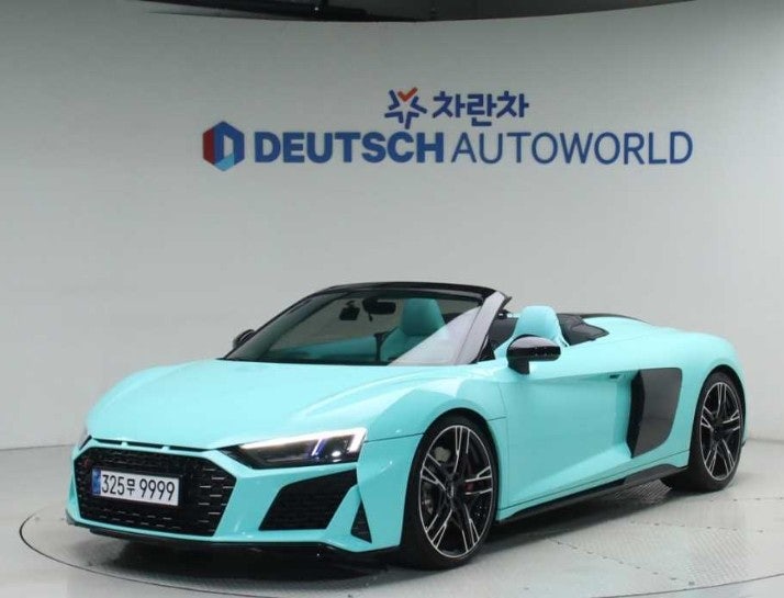 중고 아우디 R8 5.2 V10 퍼포먼스 스파이더 완전무사고 Nopaint 실내 민트 풀커스텀 2021년식 | 경....