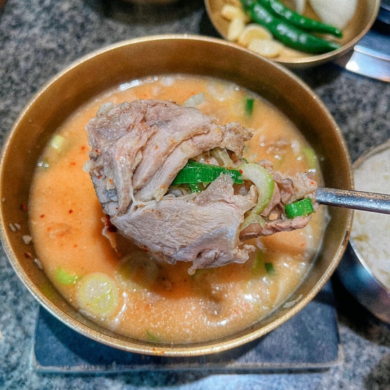 부산 사하구 돼지국밥 미슐랭 맛집 신평 정짓간 신평본점 주차 웨이팅