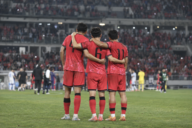 우즈베키스탄전 뒤 번진 1996년생 3인방 은퇴설…황인범·축구협회는 부인