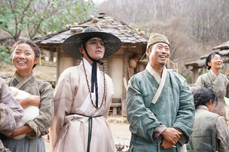 유해진, 시상식엔 없었지만 이름은 불렸다…부일영화상 남우주연상 수상