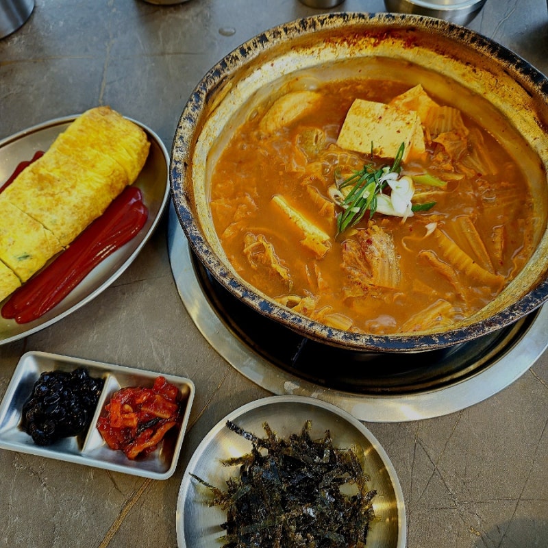 동탄 김치찌개 맛집 양푼이김치찌개&삼겹살 | 동탄 센트럴파크 한식 점심 회식 맛집