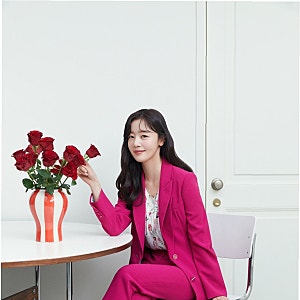 한선화, 반짝임에 가려진 미모…부산국제영화제 레드카펫 '워스트' 패션 분석