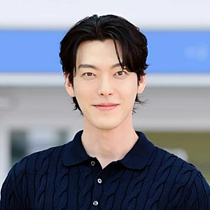 "누나 주려고 차에 싣고 다녔어" 김우빈 역대급 미담! 신민아와 10년 연애 끝 결혼 이야기까지
