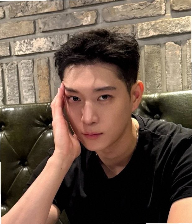 김영대 12사단 군복 입고 강동원 포스? 2027년 전역 기다려지는 프로필 (연예뉴스)