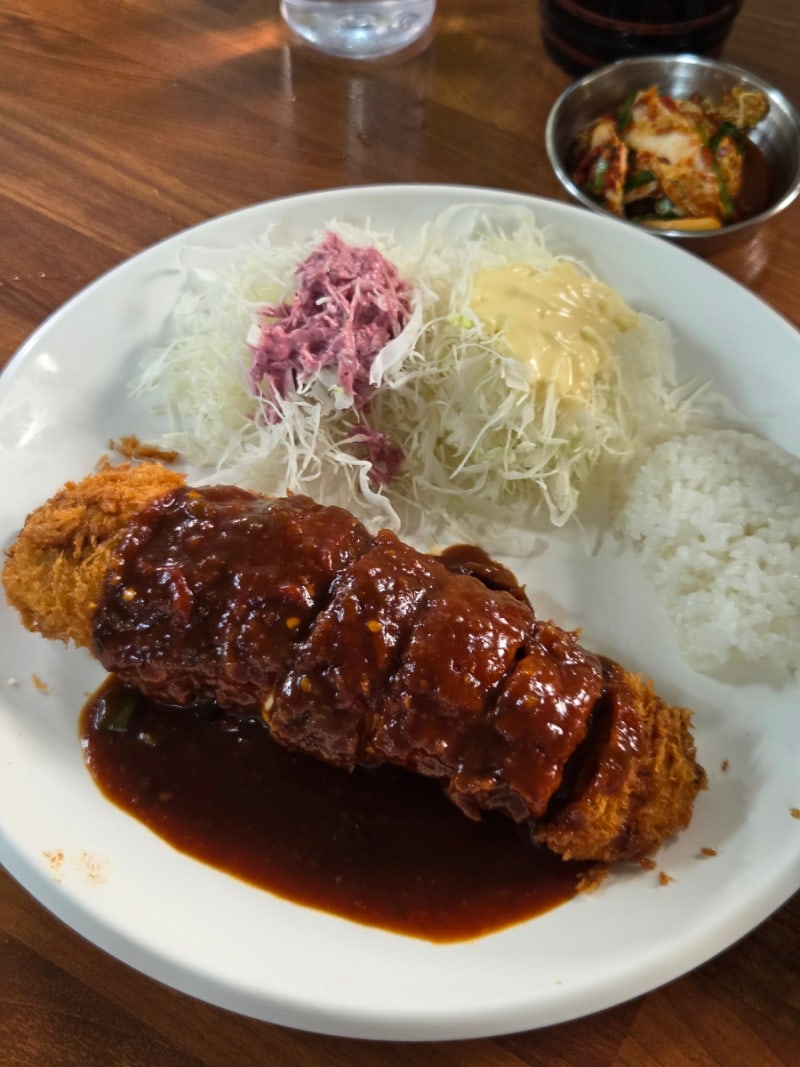 대구 서문시장 맛집 함지박 치즈돈까스 비빔막국수 후기