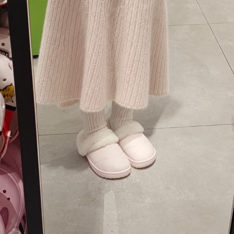 어그 이제 안신나..? 요즘 난리난 털크록스 핑크 언퍼게터블 신상