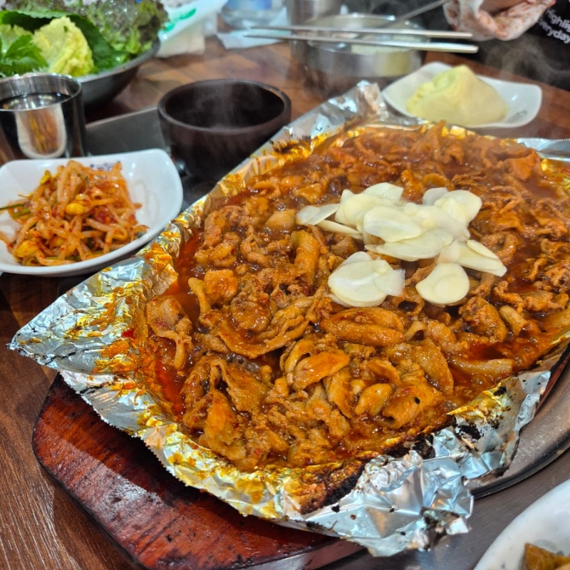 서울 점심 제육볶음 쌈밥 성지 종로3가역 맛집 수정식당